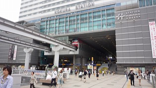 よく考えると豊田駅もペデストリアンデッキだった
